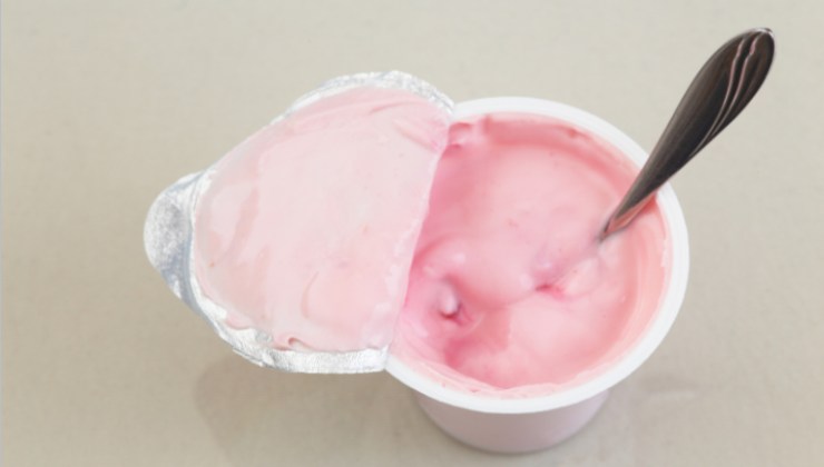 yogurt magro alla frutta